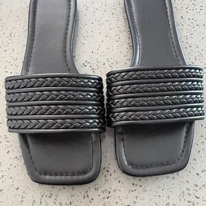 Black Sandals Size 7